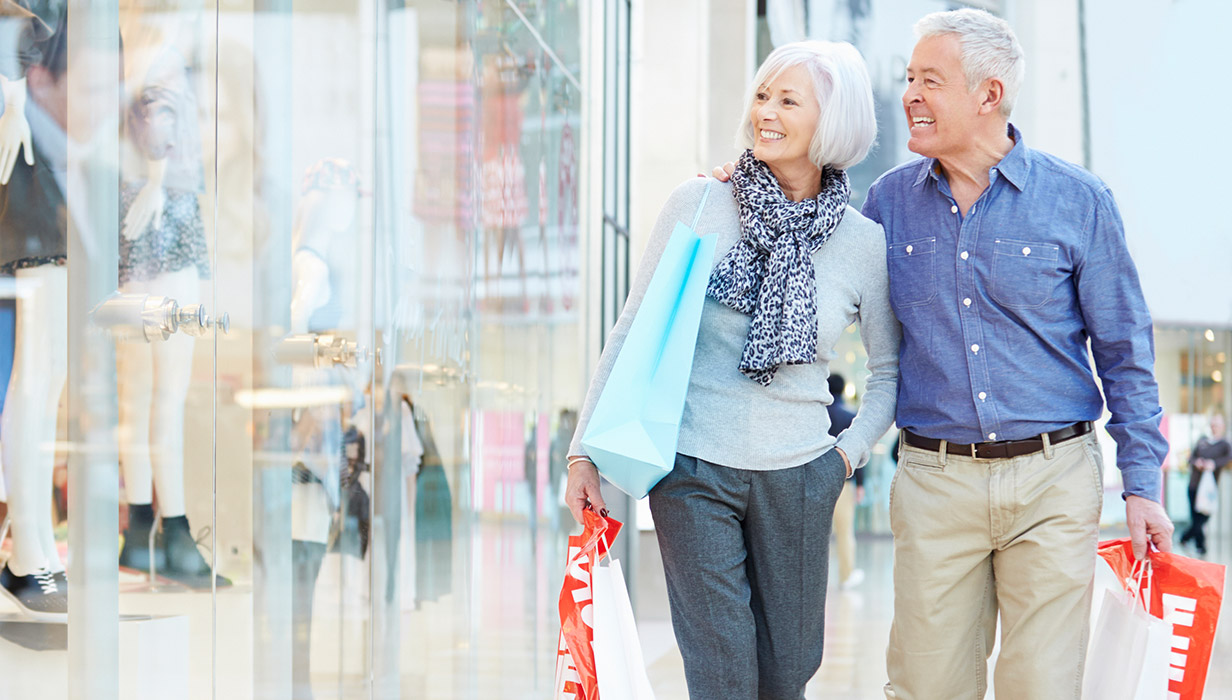 Couple-shopping_1232x700